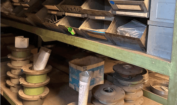 Lote de existencias y repuestos de papel industrial en Tolosa (Gupúzcoa)